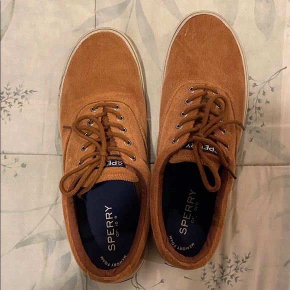 Sperry shoes - Picture 1 of 2